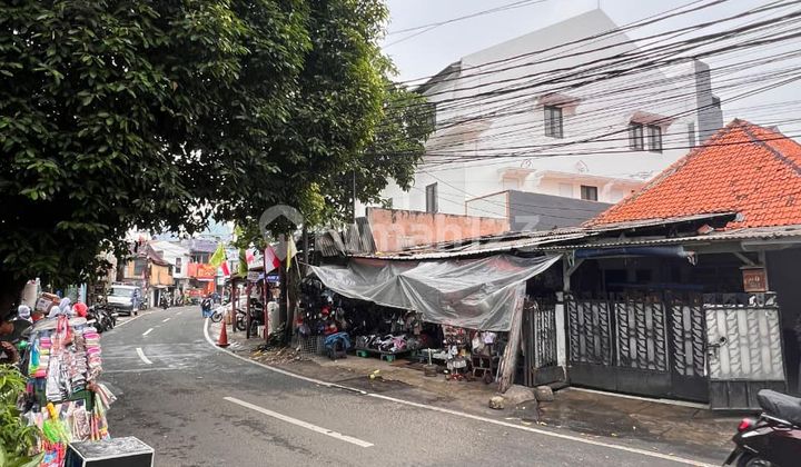 FOR SALE STRATEGIC HOUSE NEAR OFFICES AND MALL IN SETIABUDI AREA SOUTH JAKARTA 2