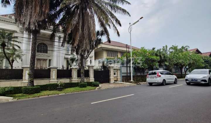 DIJUAL CEPAT RUMAH LAMA AREA PREMIUM KAWASAN PONDOK INDAH JAKARTA SELATAN