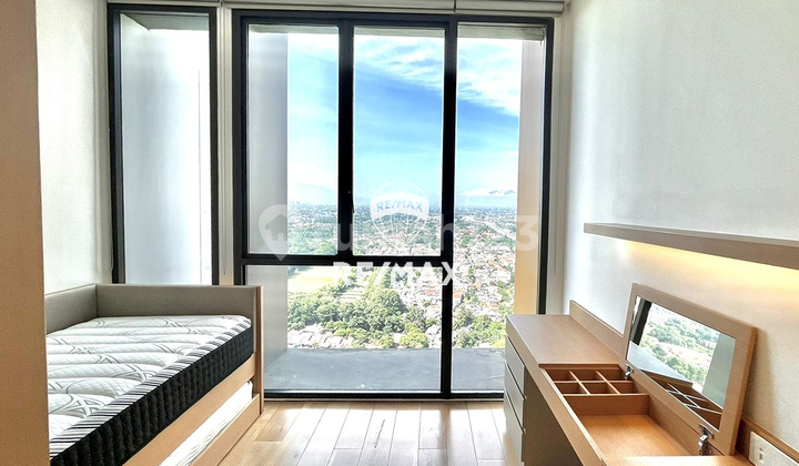 For Rent Izzara Simatupang Apartment - 3 Bedroom Private Lift, Lake View For Rent Izzara Simatupang Apartment - 3 Bedroom Private Lift, Lake View