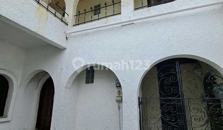 DIJUAL RUMAH HITUNG TANAH DI DAERAH KUNINGAN JAKARTA SELATAN DIJUAL RUMAH HITUNG TANAH DI DAERAH KUNINGAN JAKARTA SELATAN