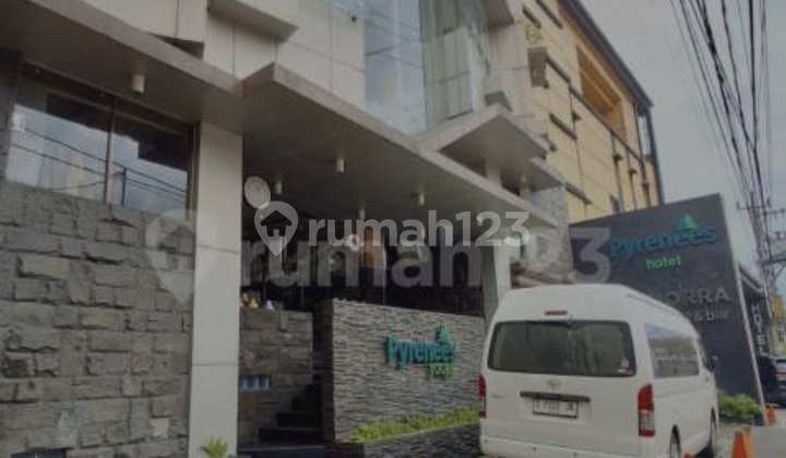 Hotel, 4 Floors, Near City Park, Fully Furnished Yogyakarta