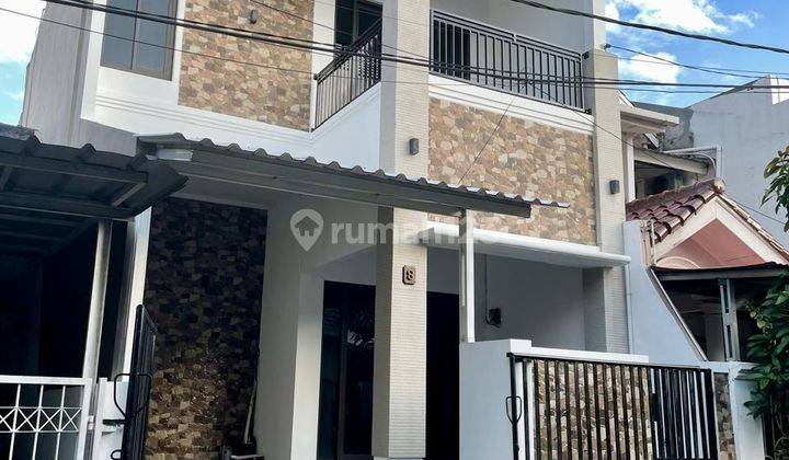 Dijual Rumah 2 Lantai Siap Huni Status SHM On Hand di Alam Sutera 1