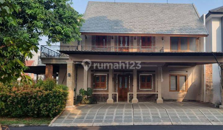 Dijual Rumah Besar Cantik Hook Taman Sudah Renovasi Siap Huni 1