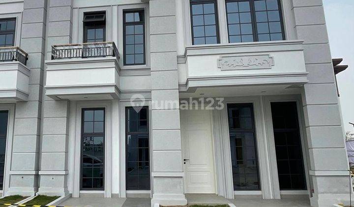 Dijual Rumah Mewah High Ceiling Lakehome British Classic Lavon  1