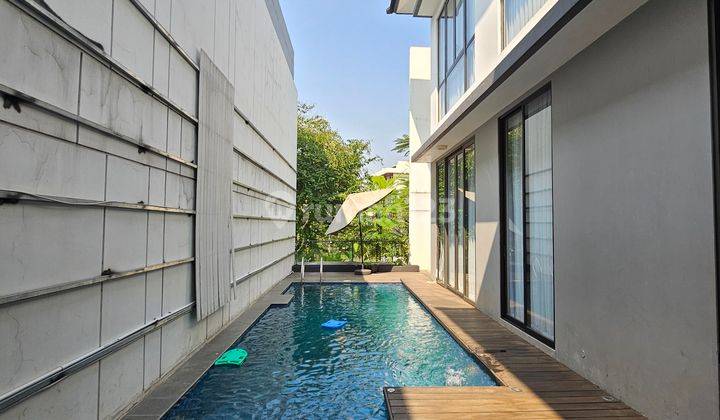 Dijual Cepat Rumah Mewah Seperti Show Unit Ada Private Pool  2