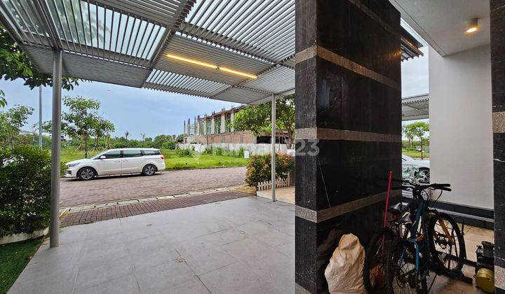 Dijual Rumah Mewah Seperti Villa di Kawasan Golf Island Pik 2