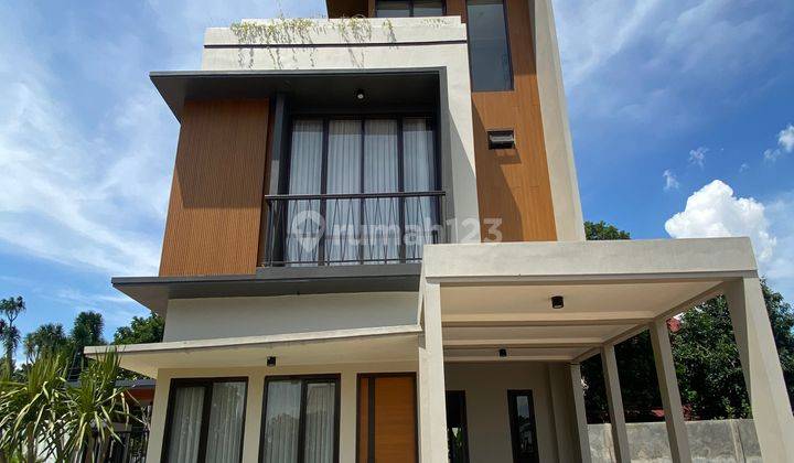 Dijual Modern House Strategis Area Jakarta Selatan Asli Dgn Kolam 1