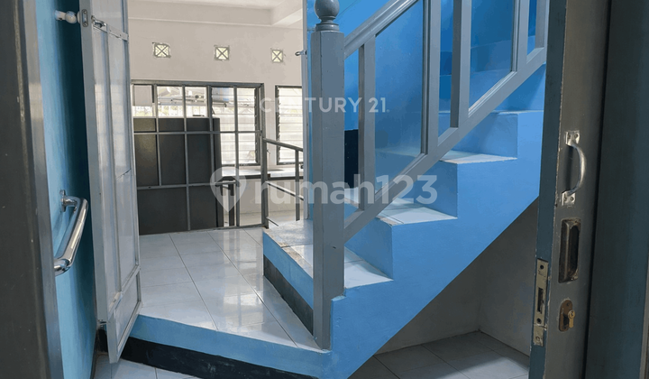 2-Story Shophouse Near UII Ideal for Business and Residence 2
