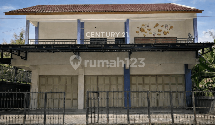 Ruko 2Lt Ideal untuk Bisnis Hanya 1 KM ke Jalan Wates Ruko 2Lt Ideal untuk Bisnis Hanya 1 KM ke Jalan Wates