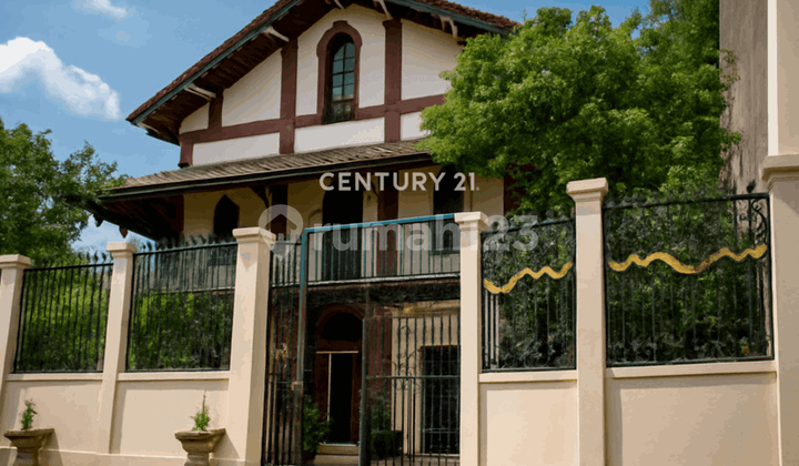 Affordable House Strong 2-Storey Building With 4 Bedrooms And 3 Bathrooms In Seyegan Suitable For Living