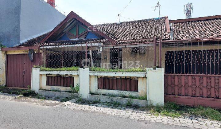 Rumah Dengan LB 130 M2 Dekat Dengan SMP N 10 Jogja 1