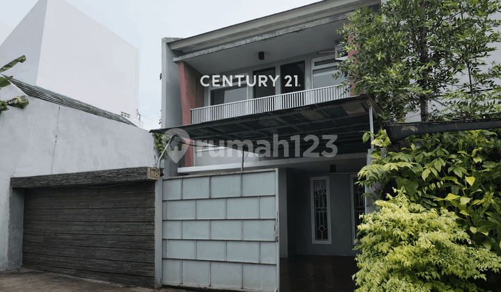 2-Storey House in a Housing Complex Near STPN Jogja Campus