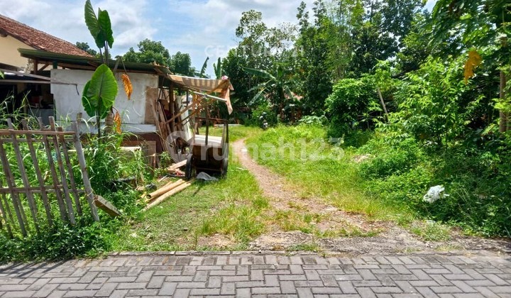 300M2 Land in Umbulharjo Near Uad Campus Suitable for Boarding House