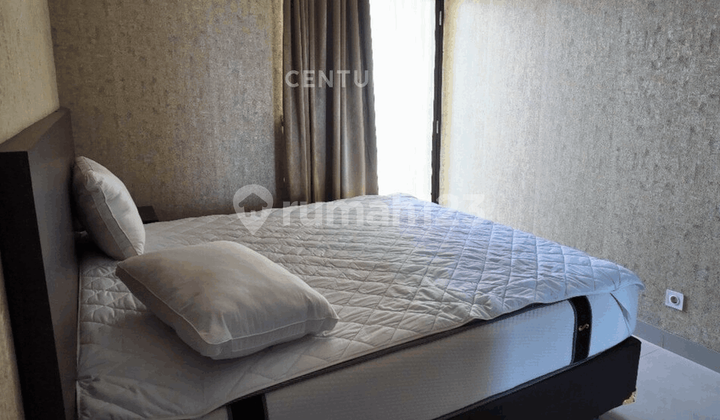 kamar tidur apartemen full furnish view perkotaan