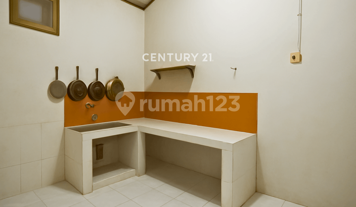 Corner House in Warungboto, Ideal Investment for Boarding Near UTY Corner House in Warungboto, Ideal Investment for Boarding Near UTY