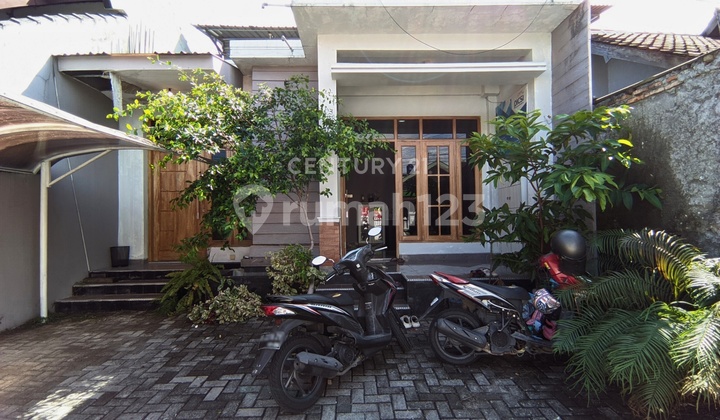 Office House for Business and Residence in Front of Empire XXI Jogja Office House for Business and Residence in Front of Empire XXI Jogja