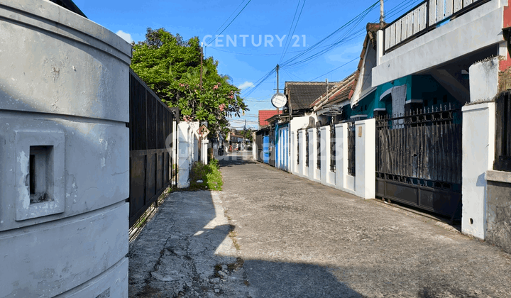 Rumah Eks Gudang Di Dekat Perempatan Jombor Bisa Masuk Truck Box 2
