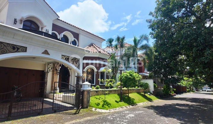 Luxury House in Maguwoharjo Housing Complex Near UPN Campus