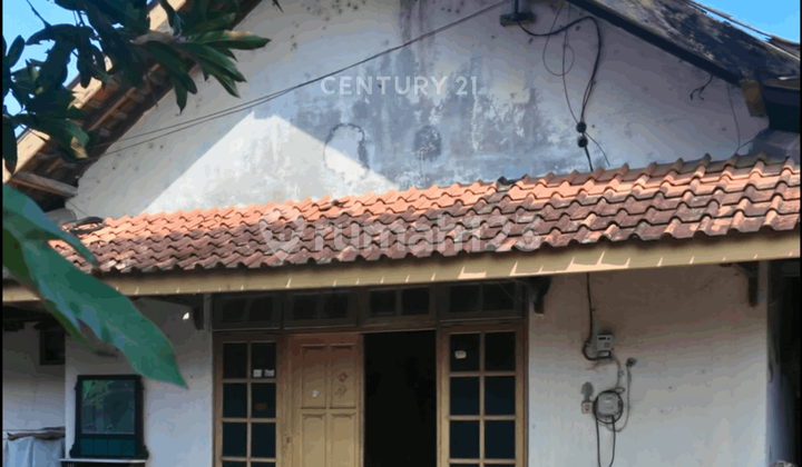 Spacious Warehouse with Employee Mess on Cendrawasih Street, Maguwoharjo Spacious Warehouse with Employee Mess on Cendrawasih Street, Maguwoharjo