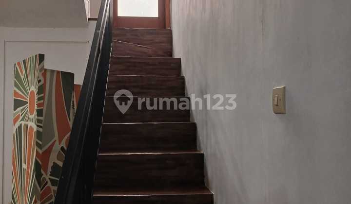 Dijual Rumah Cantik Siap Huni - Harga Nett, Lokasi Strategis 2