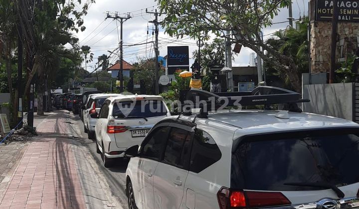 Shop for Rent, Strategic Location & Suitable for All Businesses 2