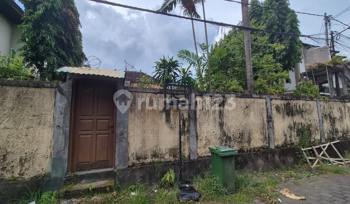 10-Year Land Lease + Swimming Pool in Kerobokan