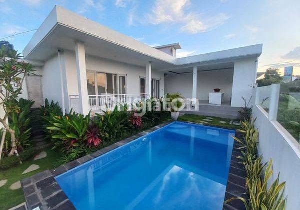 Villa for Rent with Rice Field View in Canggu 2