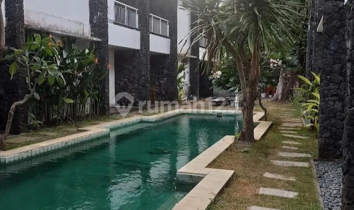 Suite Apartemen Fully-Furnished, 38 BR di Sanur