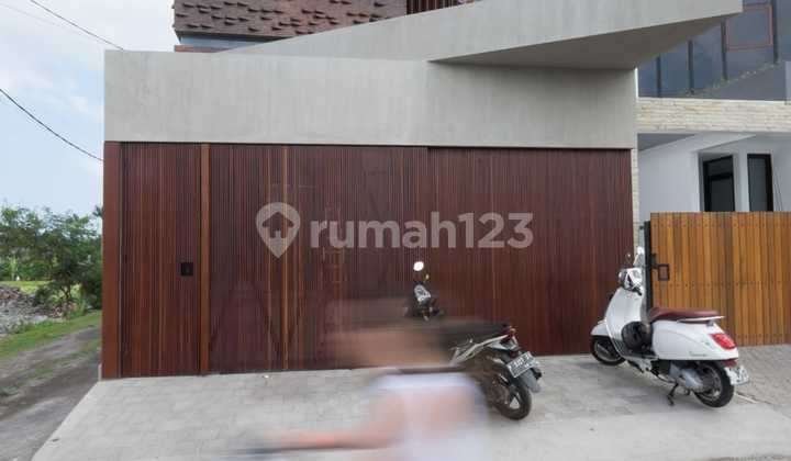 4 BEDROOM VILLA IN THE HEART OF CANGGU MOVE-IN READY