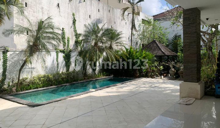 Villa Eksklusif di Jl. Bima Sena