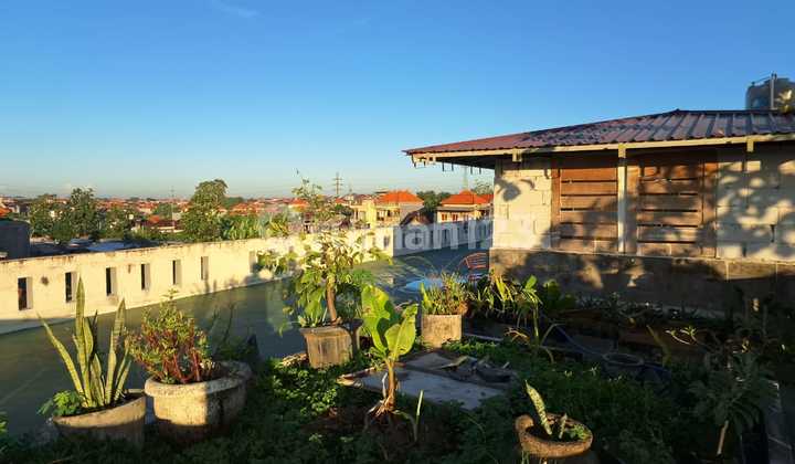 3-STORY HOUSE (2ND & 3RD FLOORS) 3-STORY HOUSE (2ND & 3RD FLOORS)