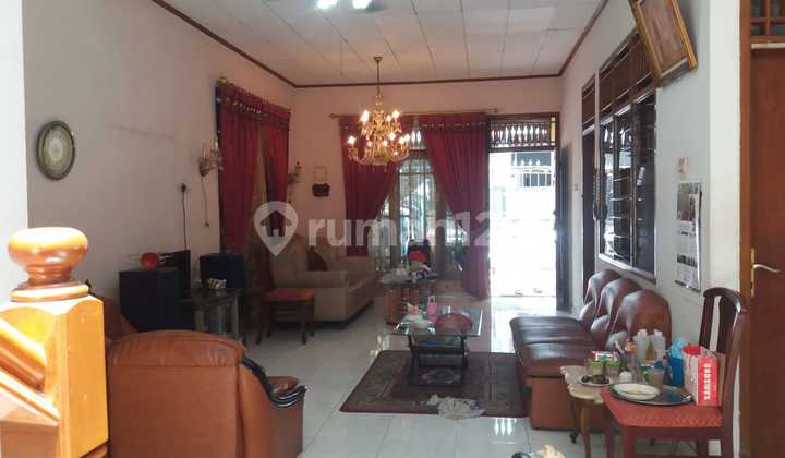 Ready-to-Occupy House in 2 Areas Tomang 2