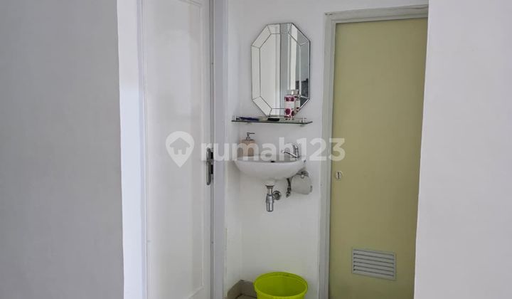 Rumah Siap Huni 2 Lantai Semi Furnished - Dalam Perumahan dengan Fasilitas Lengkap 2