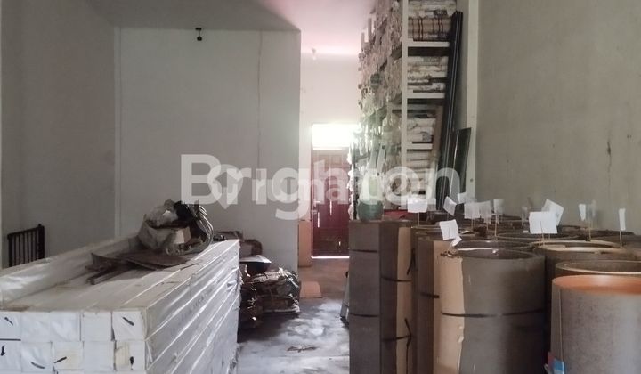 LIMITED EDITION 2-STORY CONCRETE SHOPHOUSE WITH 2 BUSINESS PERMITS CONTINUE SERDAM SOUTHEAST PONTIANAK 2