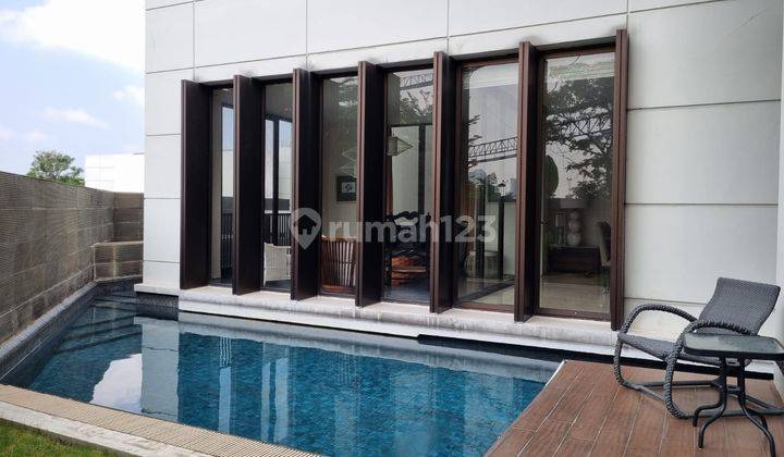 Sewa Platinum Terrace Pool Hook Mewah Full Furnish Graha Famili 1