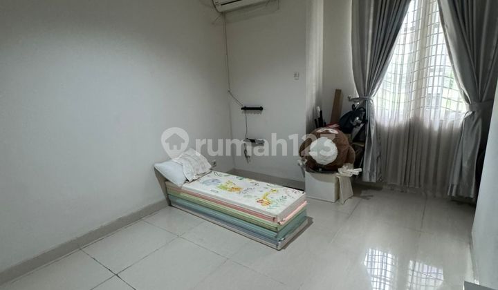 Disewakan Rumah 2 Lantai Bsd De Latinos, Semi Furnished, Siap Huni 2