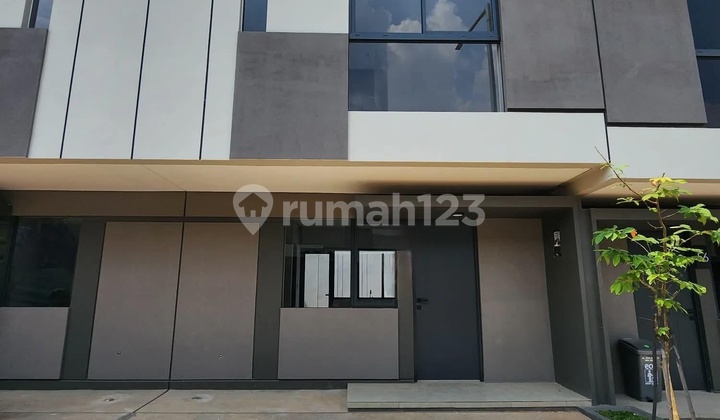 For Rent: Park Serpong Cluster Xyz Cityzen House with 3 Bedrooms For Rent: Park Serpong Cluster Xyz Cityzen House with 3 Bedrooms