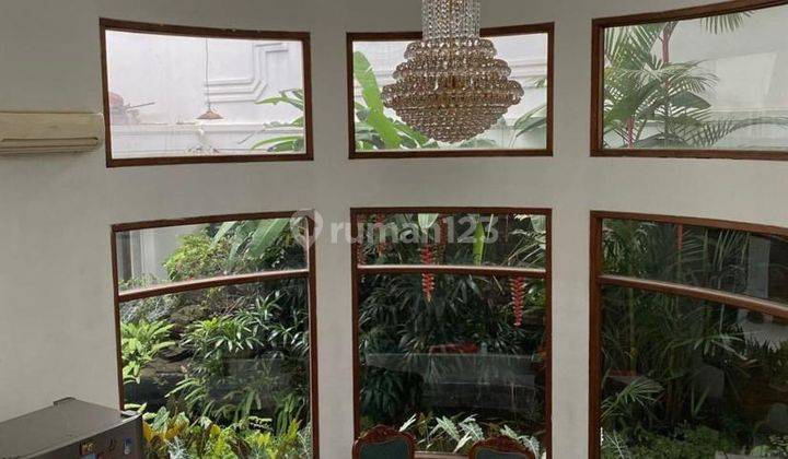 Rumah Mewah Elite Posisi Hoek Strategis, Taman Gandaria Jaksel