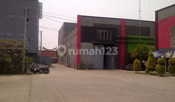 For Rent Warehouse in Tangerang City, Cipondoh, Near Starbucks, Main Road