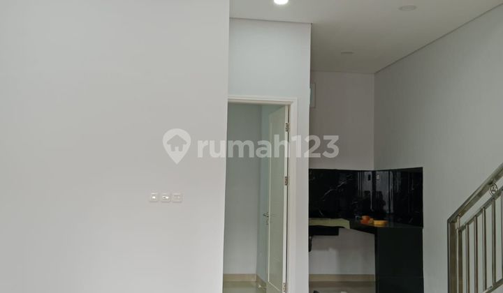 Dijual Rumah Baru Cantik 5.3x14 Kosambi Baru Murah Strategis