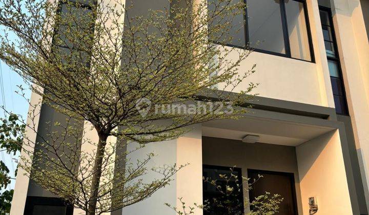 Rumah Modern Minimalis Cantik Metland Puri Seperti Baru 2