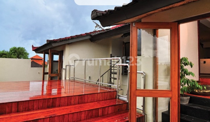 FOR RENT: APARTMENT VILLA WITH A BEAUTIFUL SWIMMING POOL IN BENOA