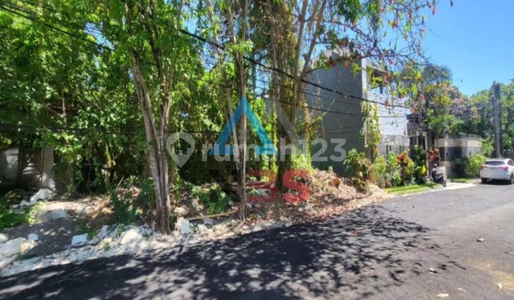 DIJUAL TANAH LOKASI SEMINYAK DEKAT PANTAI DAN VILA DIJUAL TANAH LOKASI SEMINYAK DEKAT PANTAI DAN VILA