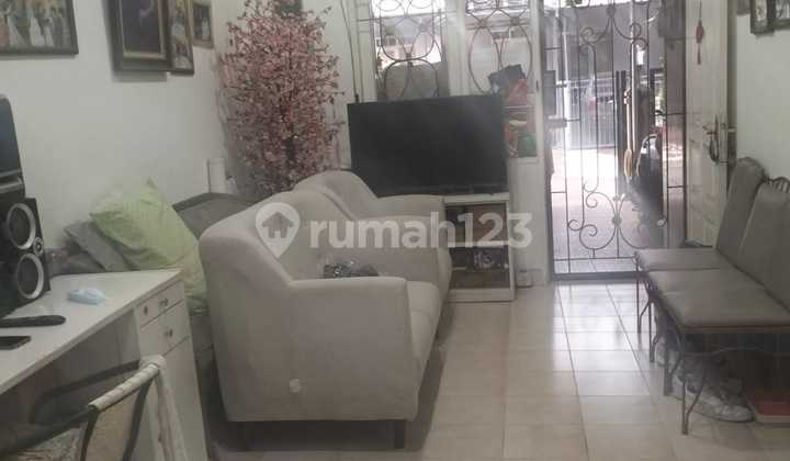Rumah Siap Huni & Rapi Di Regency Melati Mas 1