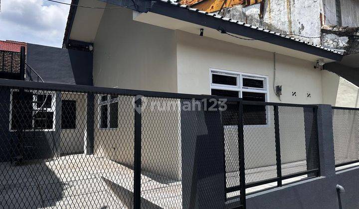 Dijual Rumah Dekat Jalan Utama Moh Toha Tengah Kota  1