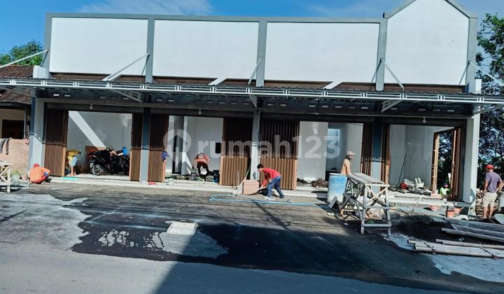 Dijual Ruko Baru di Jalan  Watu Kaji Raya  Gedawang Banyumanik Semarang
 2
