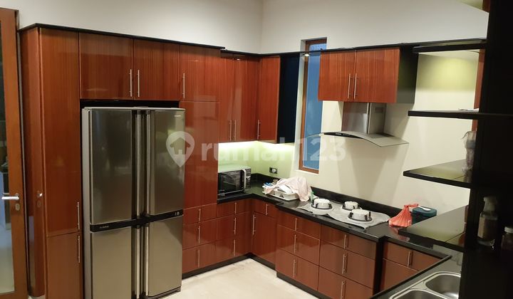 Rumah Meeah 3 Lantai Gajahmungkur 2