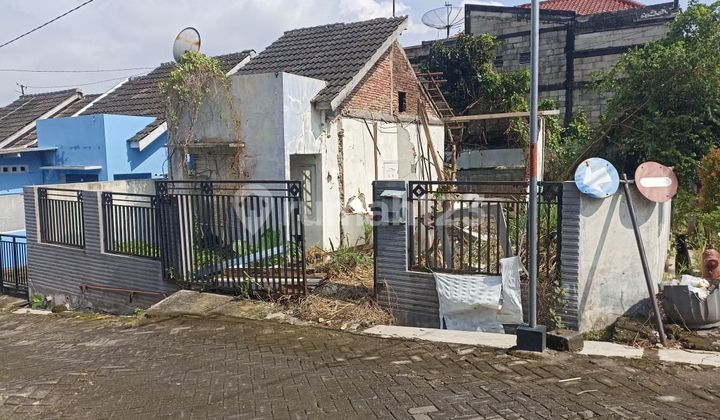 Land Position Hook at Beringin Ngalian Semarang with SHM 1