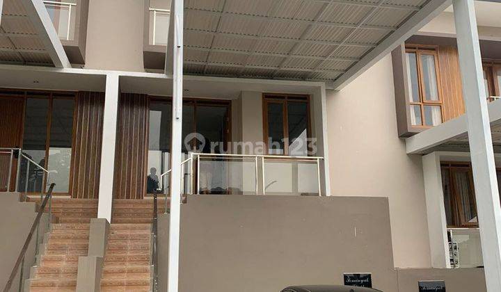 Dijual Murah Rumah Kawasan Nyaman Sayap Dago, Bandung 1