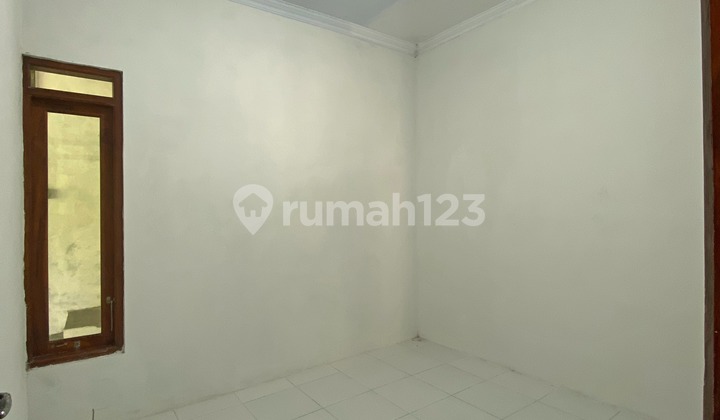 kamar tidur dijual rumah 2 lantai dalam